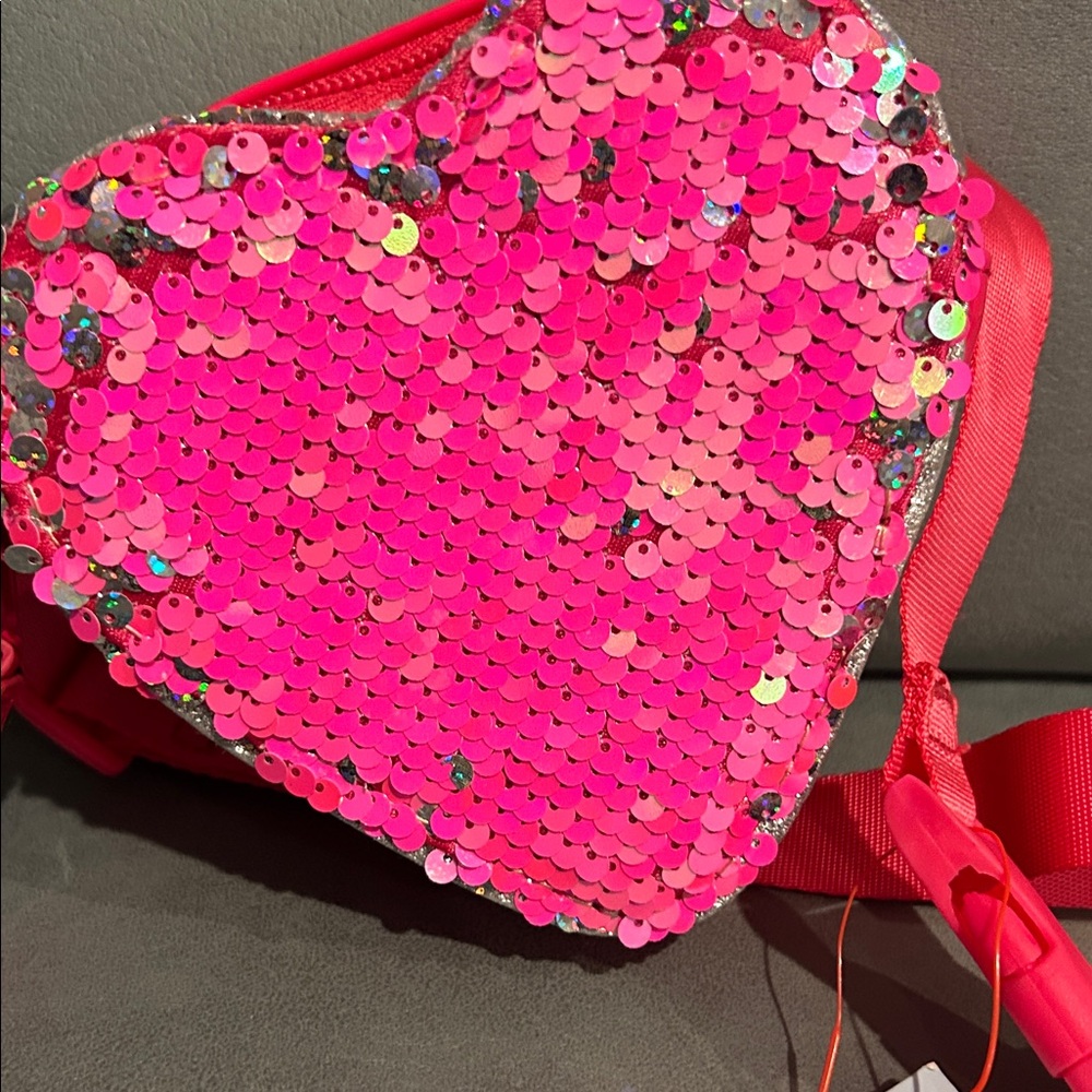 Cat & Jack Girls Pink Sequin Heart Crossbody Bag/Belt bag NWT - Picture 4 of 6
